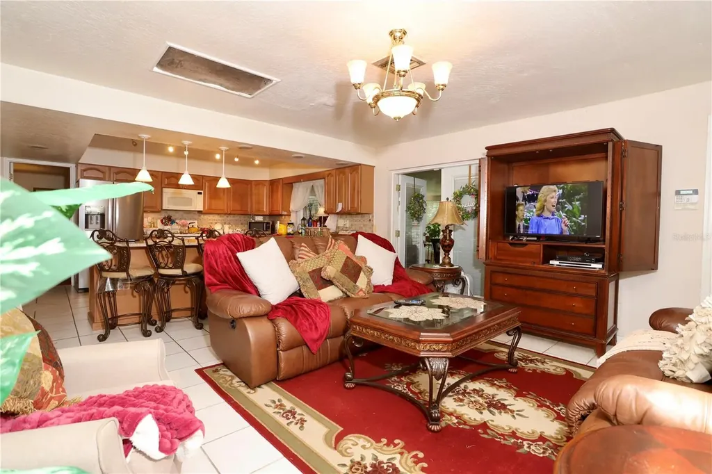 860 Oak Shore Drive St Cloud FL 34771