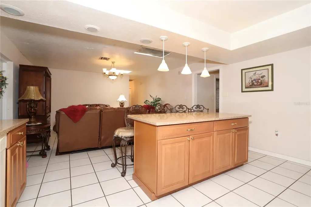 860 Oak Shore Drive St Cloud FL 34771
