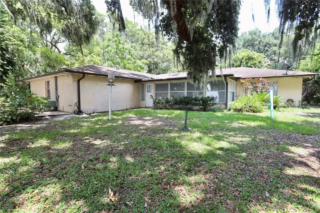 860 Oak Shore Drive St Cloud FL 34771