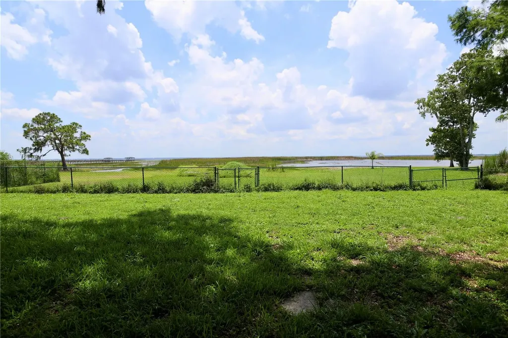 860 Oak Shore Drive St Cloud FL 34771