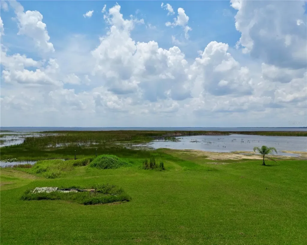860 Oak Shore Drive St Cloud FL 34771
