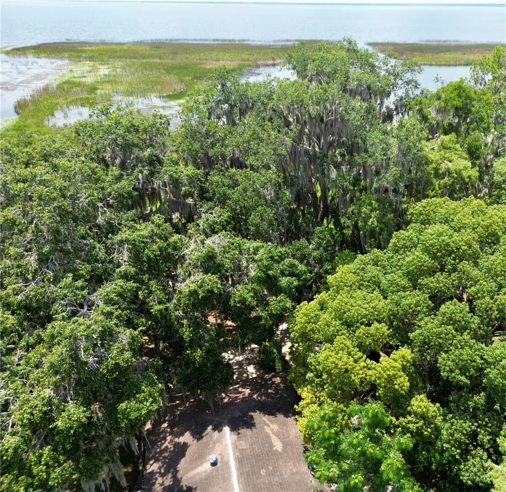 860 Oak Shore Drive St Cloud FL 34771