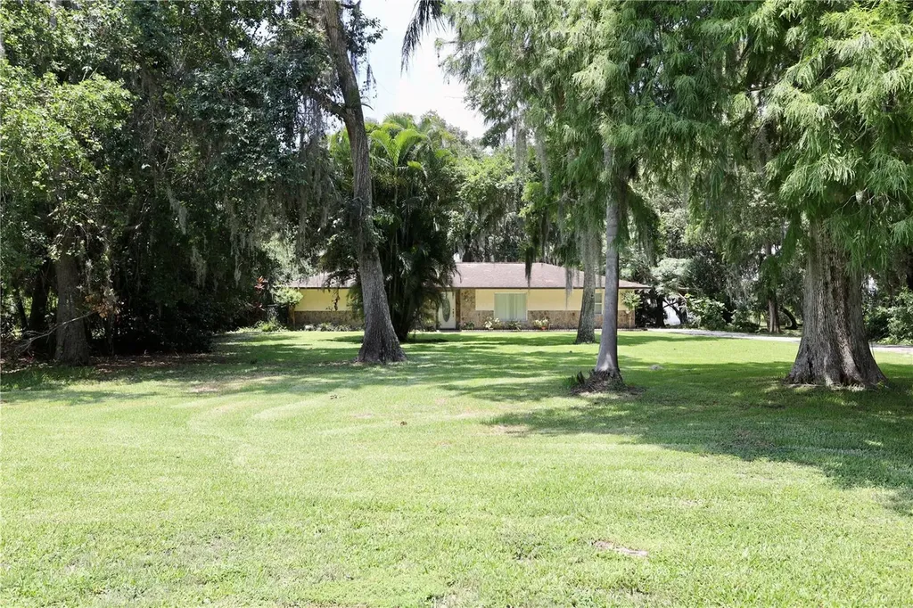 860 Oak Shore Drive St Cloud FL 34771