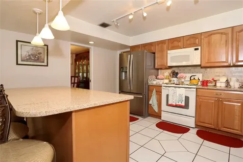 860 Oak Shore Drive St Cloud FL 34771