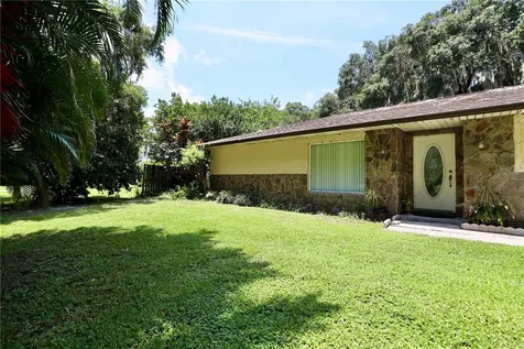 860 Oak Shore Drive St Cloud FL 34771