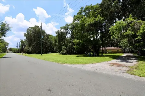 860 Oak Shore Drive St Cloud FL 34771