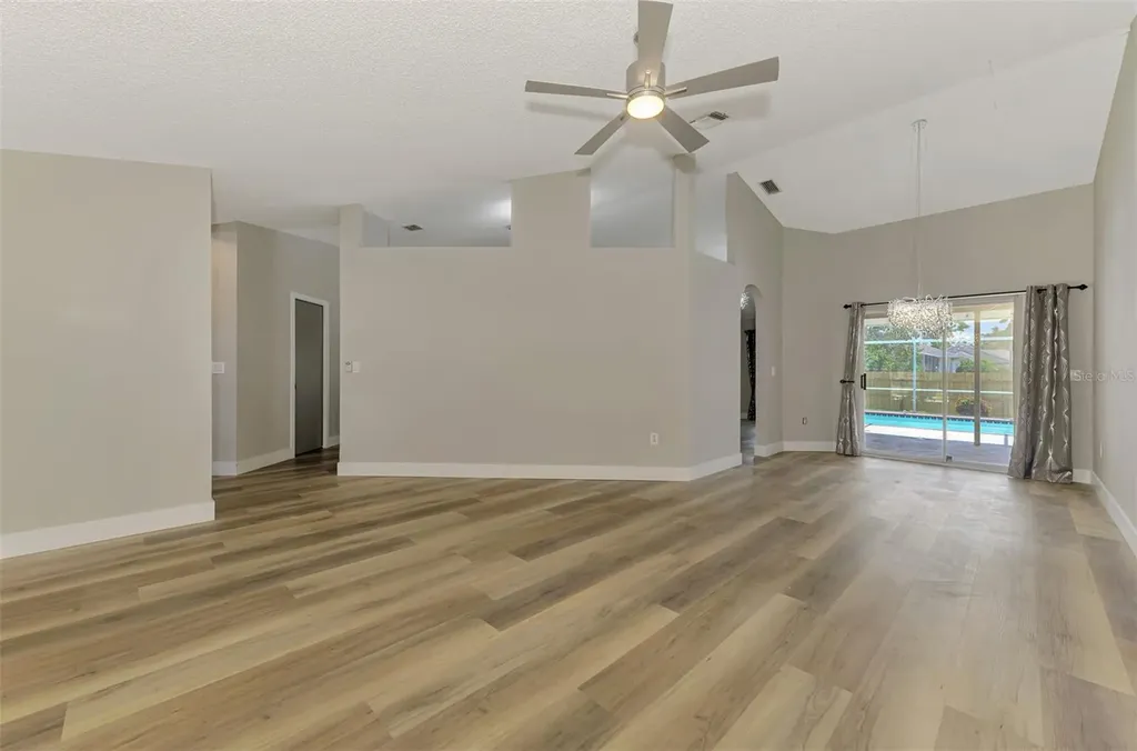 5742 39th Street Circle E Bradenton FL 34203