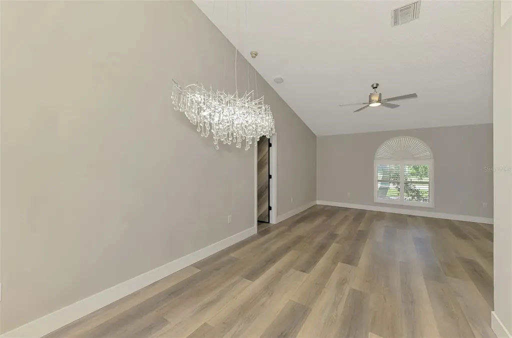 5742 39th Street Circle E Bradenton FL 34203