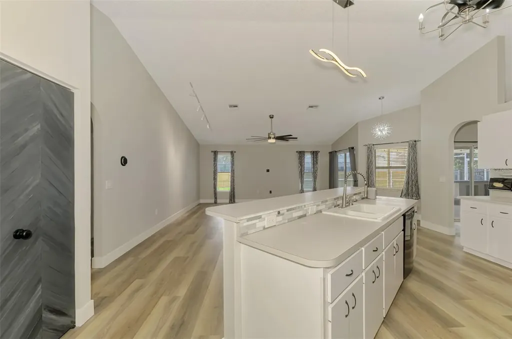 5742 39th Street Circle E Bradenton FL 34203