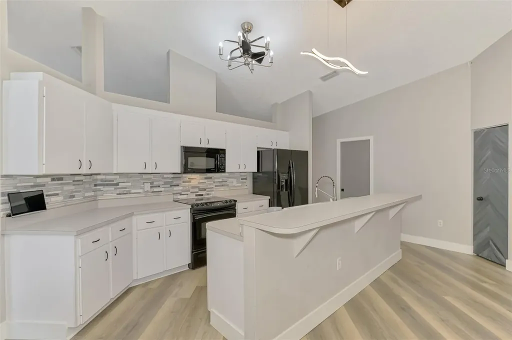 5742 39th Street Circle E Bradenton FL 34203