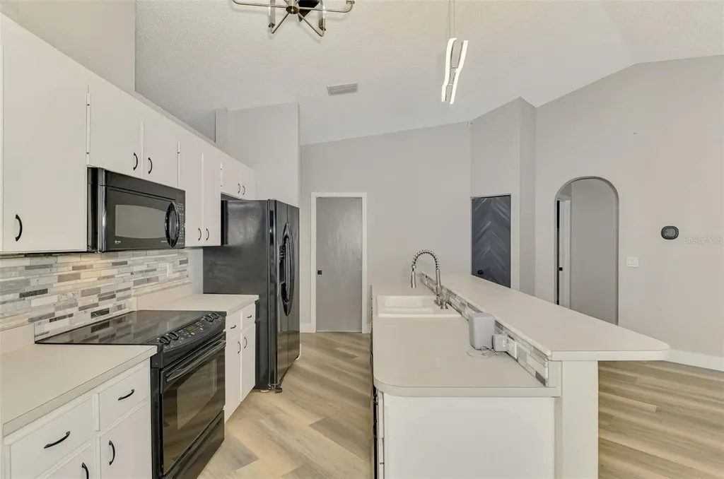 5742 39th Street Circle E Bradenton FL 34203