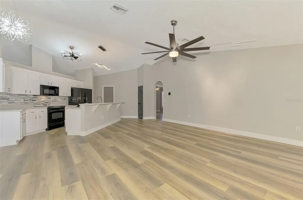 5742 39th Street Circle E Bradenton FL 34203