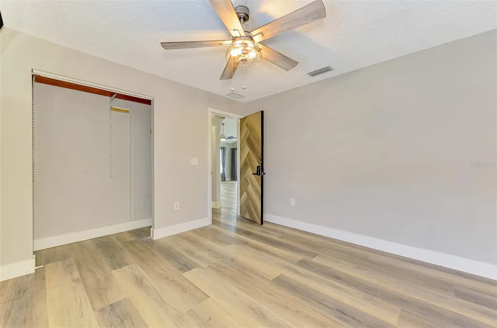 5742 39th Street Circle E Bradenton FL 34203