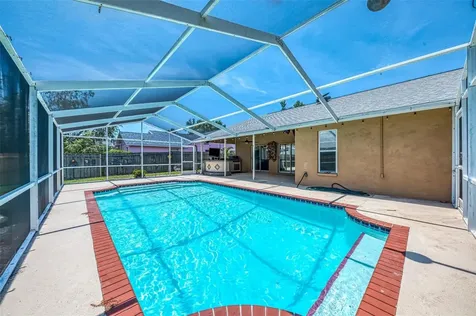 5742 39TH Street Circle E Bradenton FL 34203