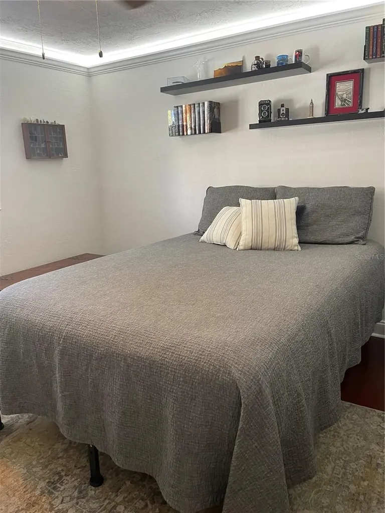 210 5th Avenue S St Petersburg FL 33701