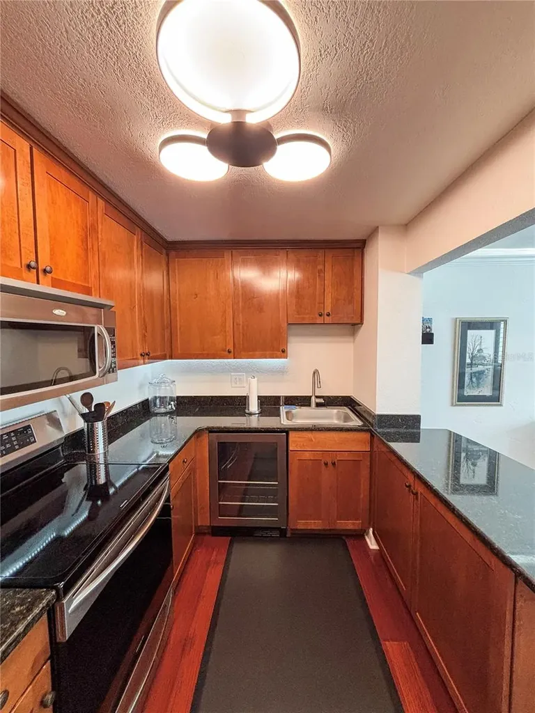 210 5th Avenue S St Petersburg FL 33701