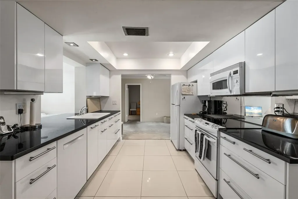 139 Adair Avenue Sarasota FL 34243