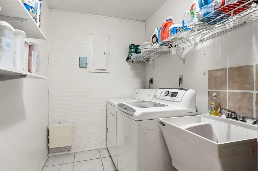 139 Adair Avenue Sarasota FL 34243