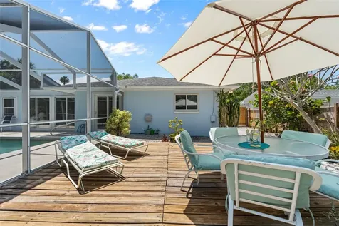 139 Adair Avenue Sarasota FL 34243
