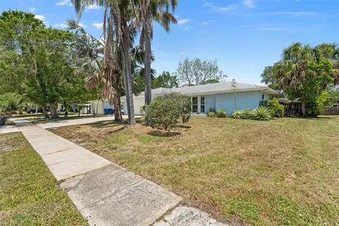 139 Adair Avenue Sarasota FL 34243
