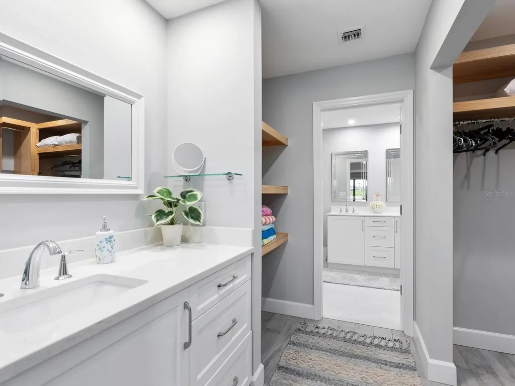 6281 Midnight Pass Road Sarasota FL 34242