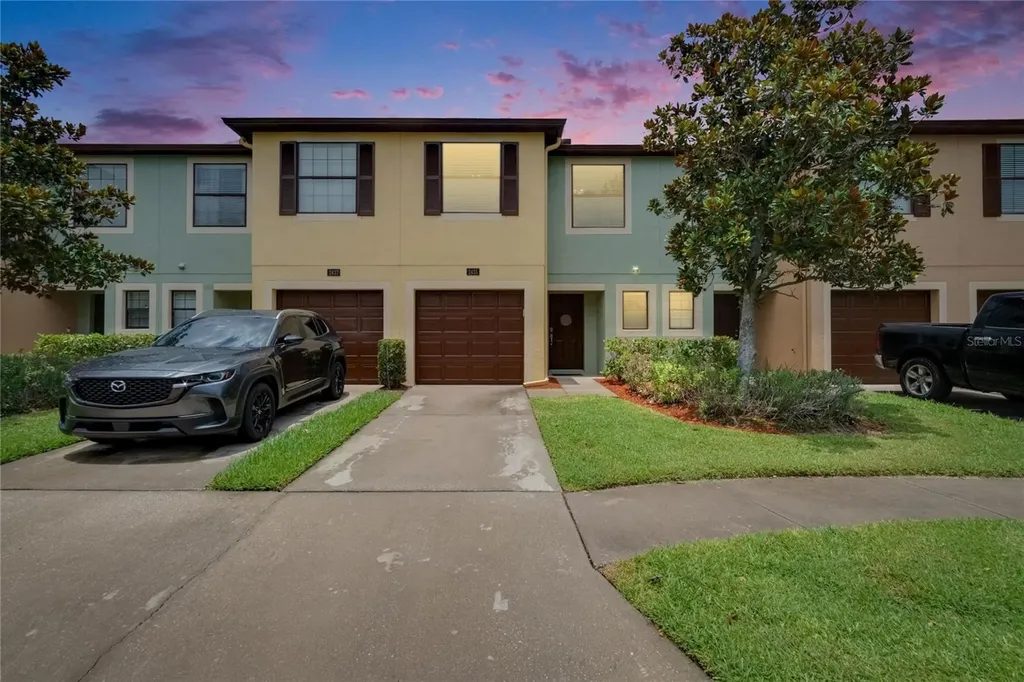 2435 Edgewater Falls Drive Brandon FL 33511