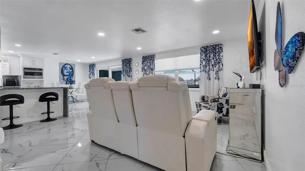 12416 Queensland Lane Tampa FL 33625