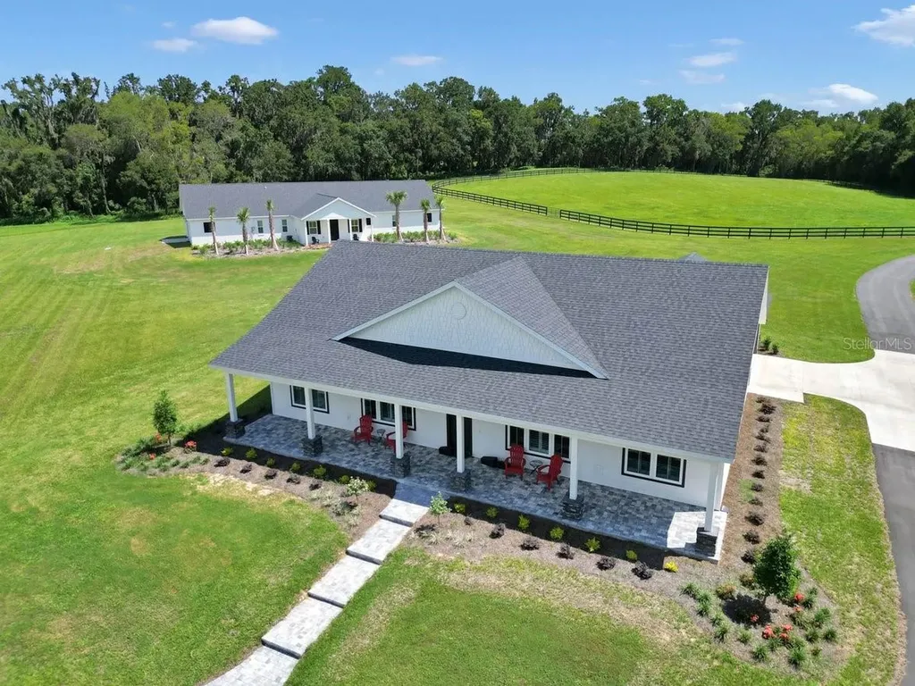 1631 W Highway 329 Citra FL 32113