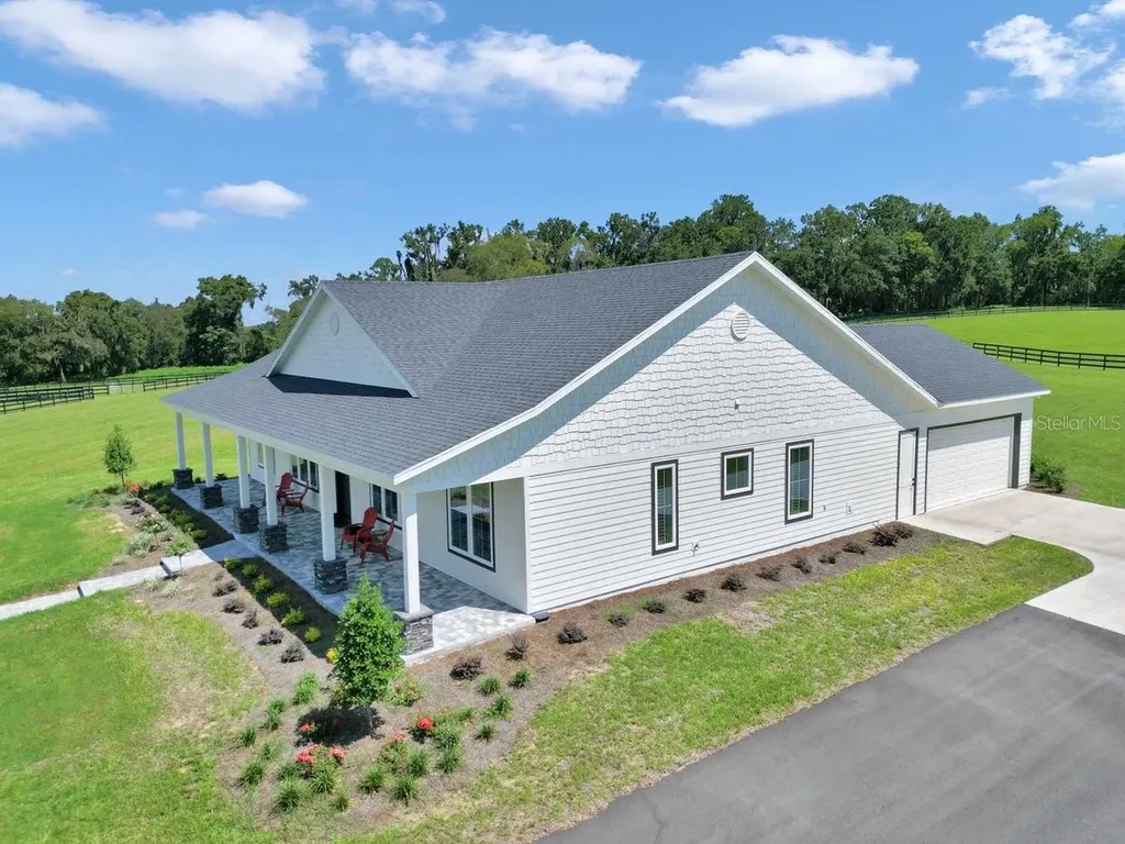 1631 W Highway 329 Citra FL 32113