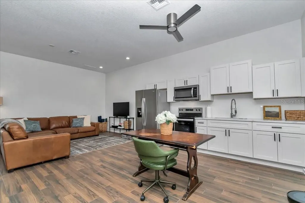 1631 W Highway 329 Citra FL 32113