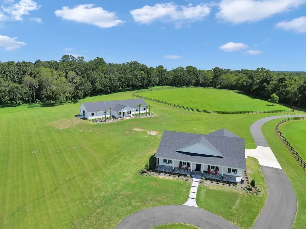 1631 W Highway 329 Citra FL 32113