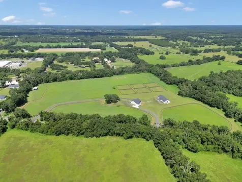 1631 W Highway 329 Citra FL 32113
