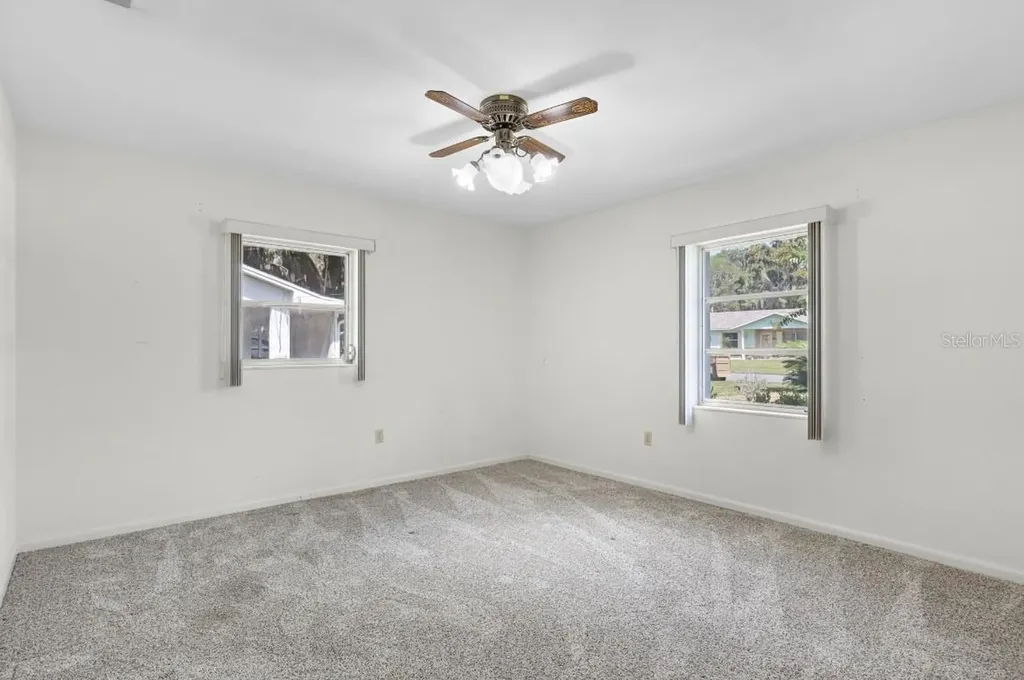 11812 Watts Court Tavares FL 32778