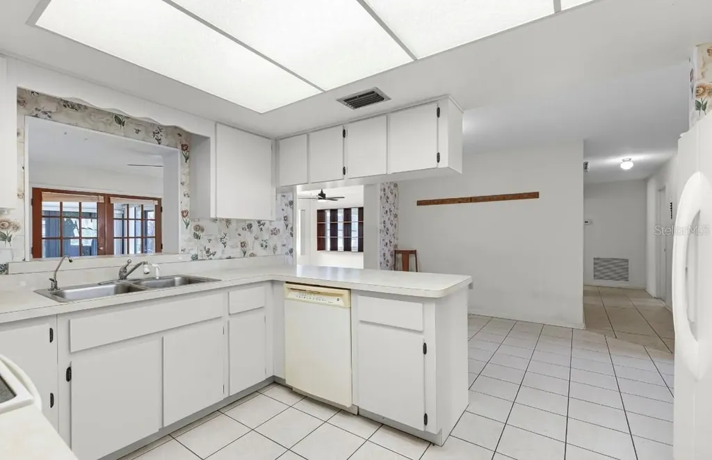 11812 Watts Court Tavares FL 32778