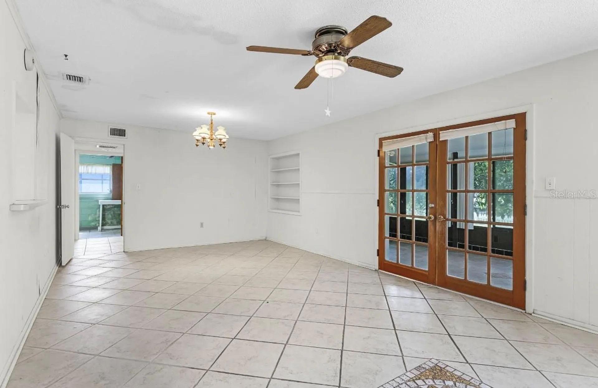 11812 Watts Court Tavares FL 32778