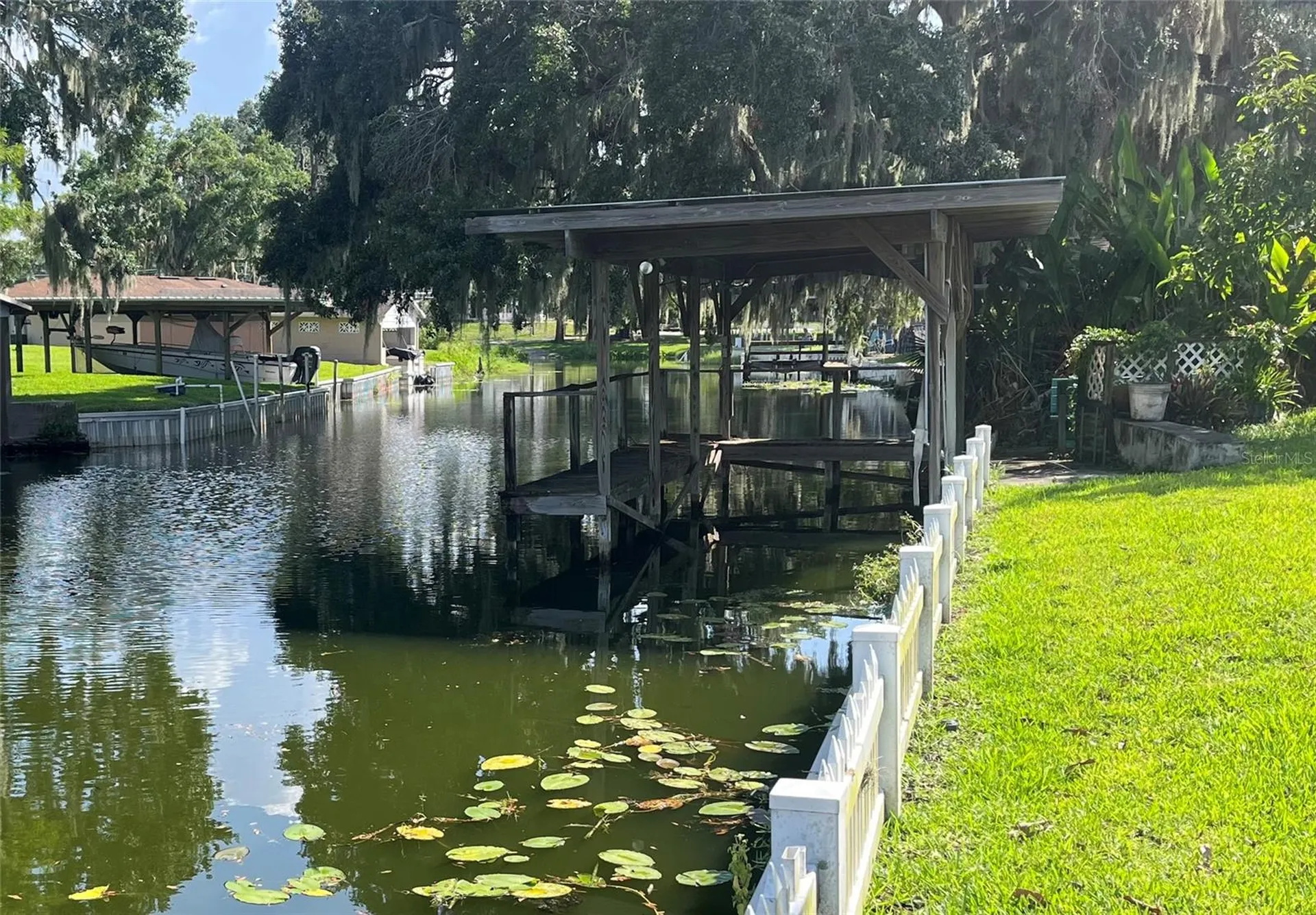 11812 Watts Court Tavares FL 32778
