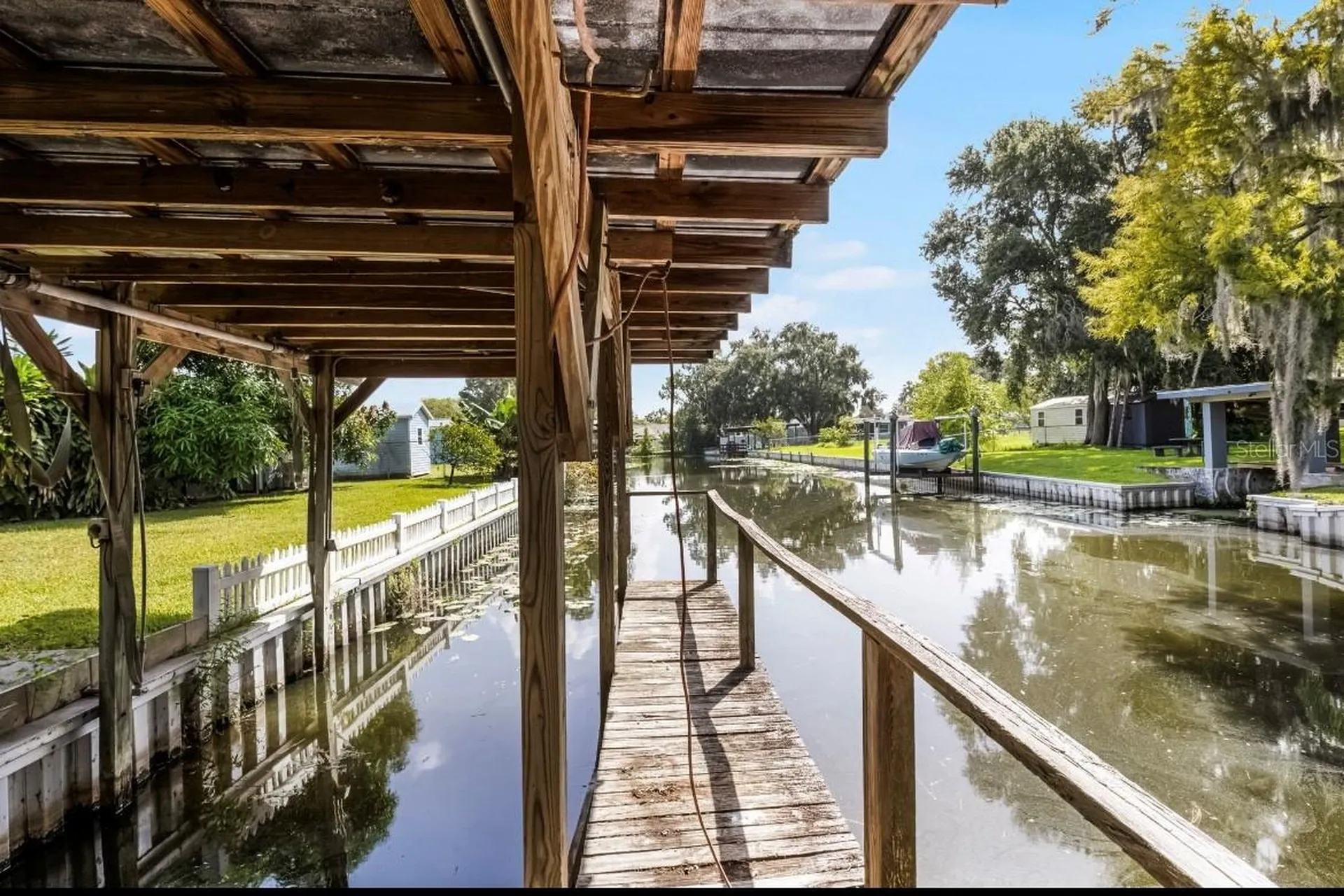 11812 Watts Court Tavares FL 32778
