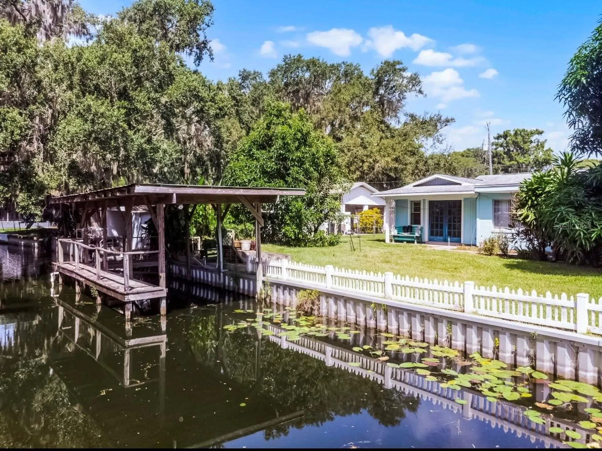 11812 Watts Court Tavares FL 32778