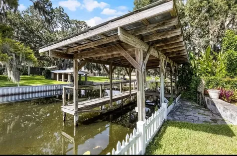 11812 Watts Court Tavares FL 32778