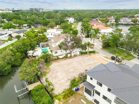 17 W Spanish Main Street Tampa FL 33609