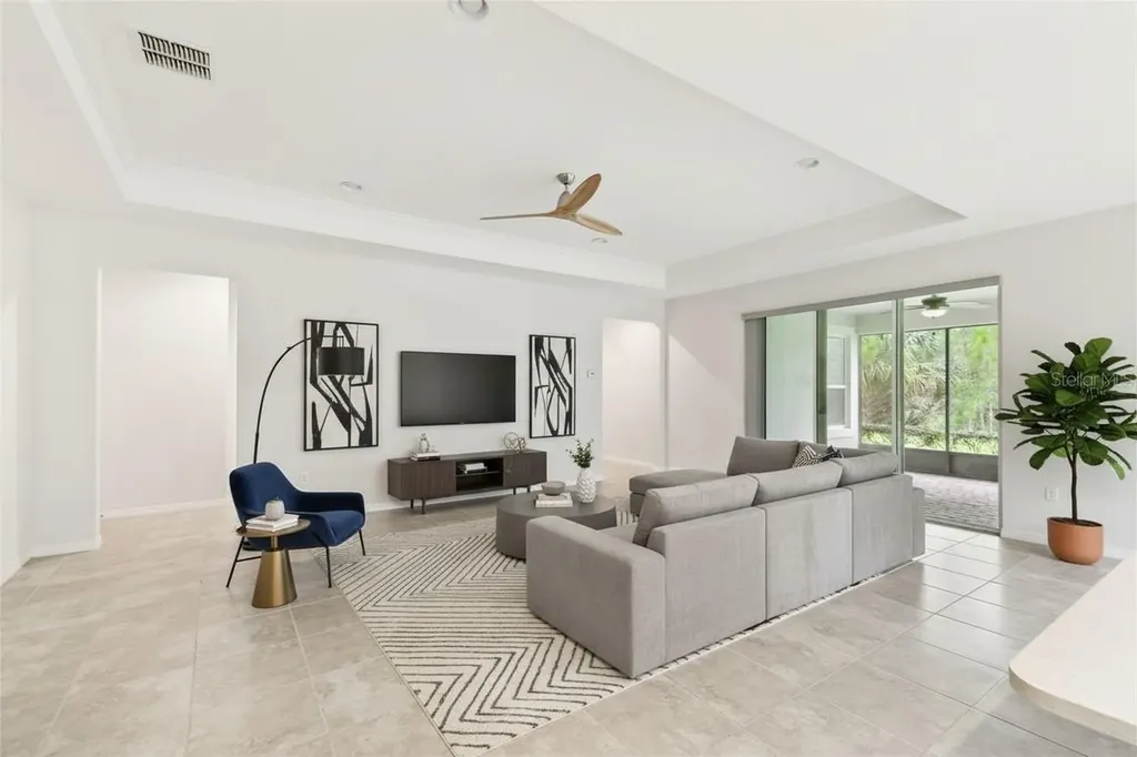 726 Irvine Ranch Road Kissimmee FL 34759