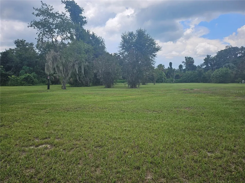 2452 Welcome Road Lithia FL 33547