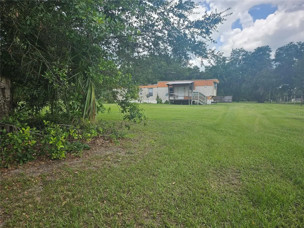 2452 Welcome Road Lithia FL 33547