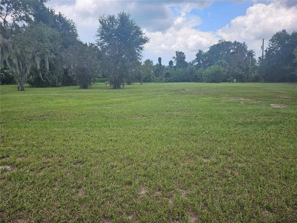 2452 Welcome Road Lithia FL 33547