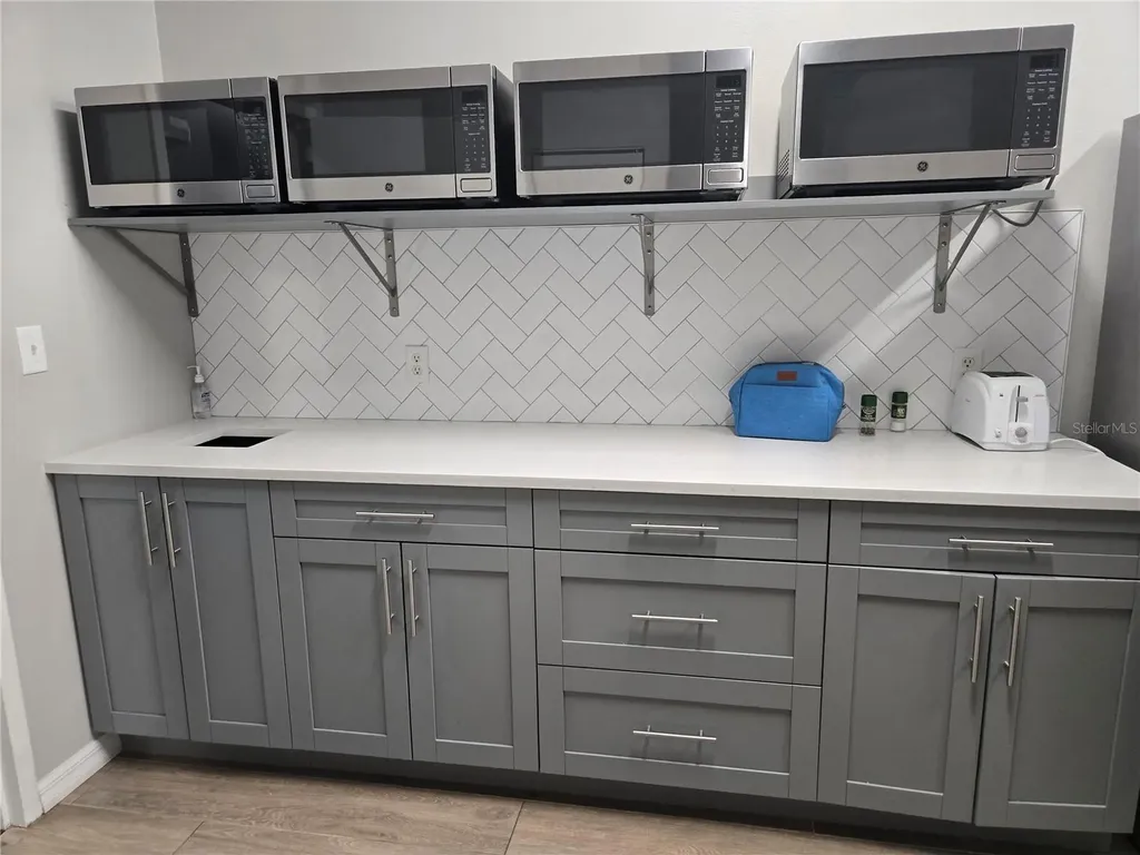 255 Pine Avenue N Oldsmar FL 34677