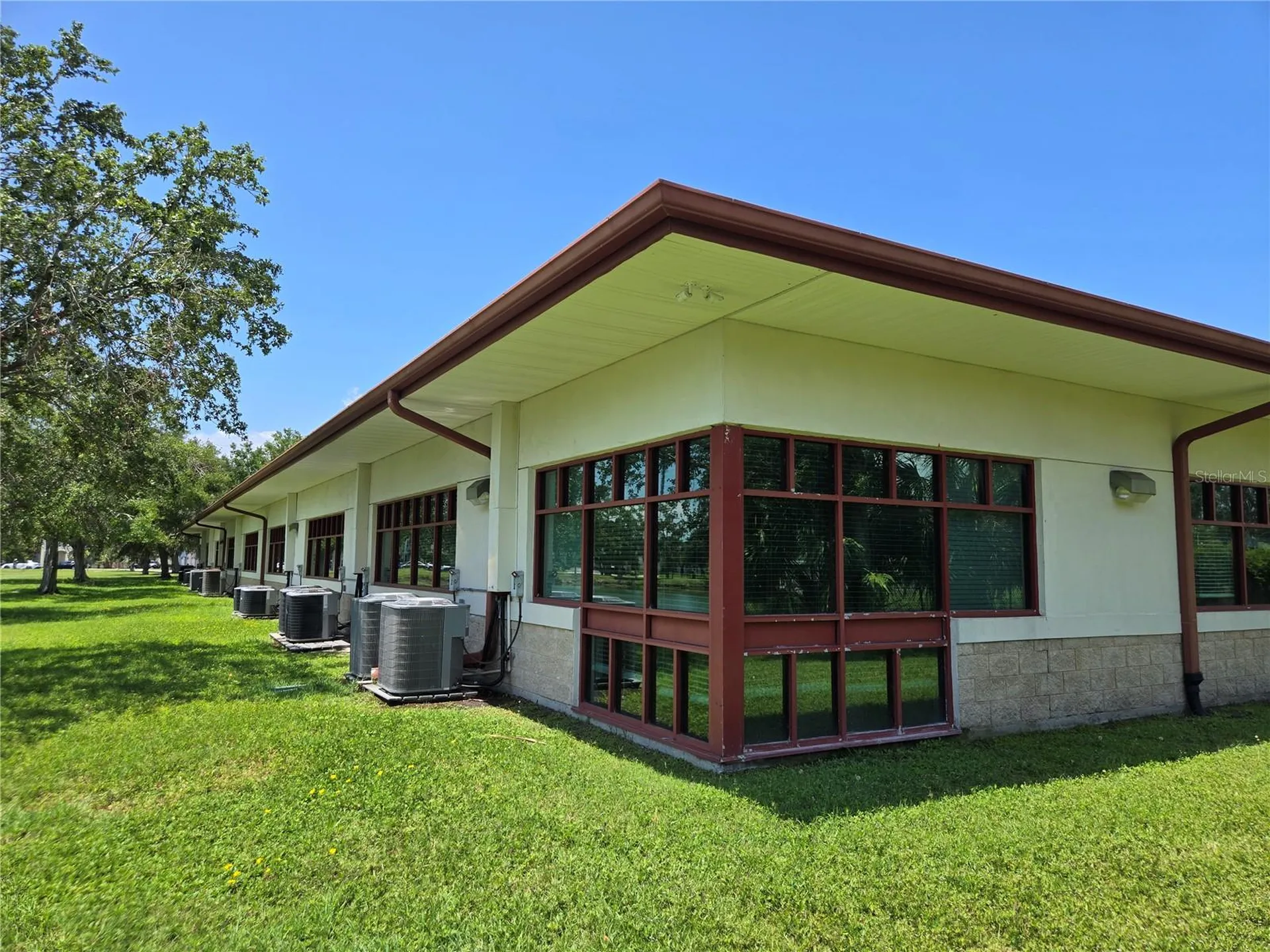 255 Pine Avenue N Oldsmar FL 34677