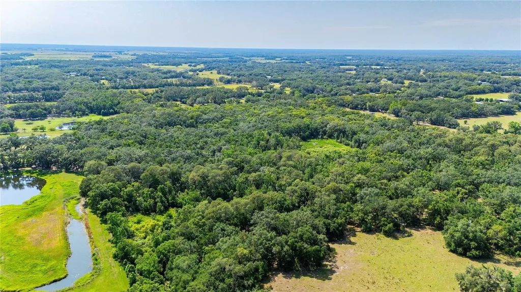 Bradley Drive Dade City FL 33525