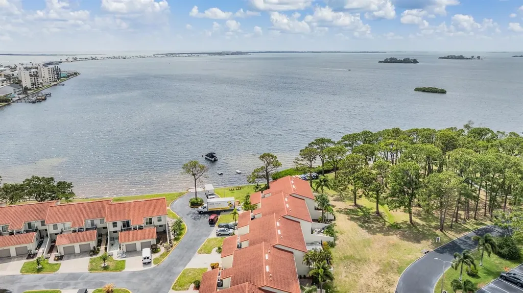 2700 Bayshore Boulevard Dunedin FL 34698