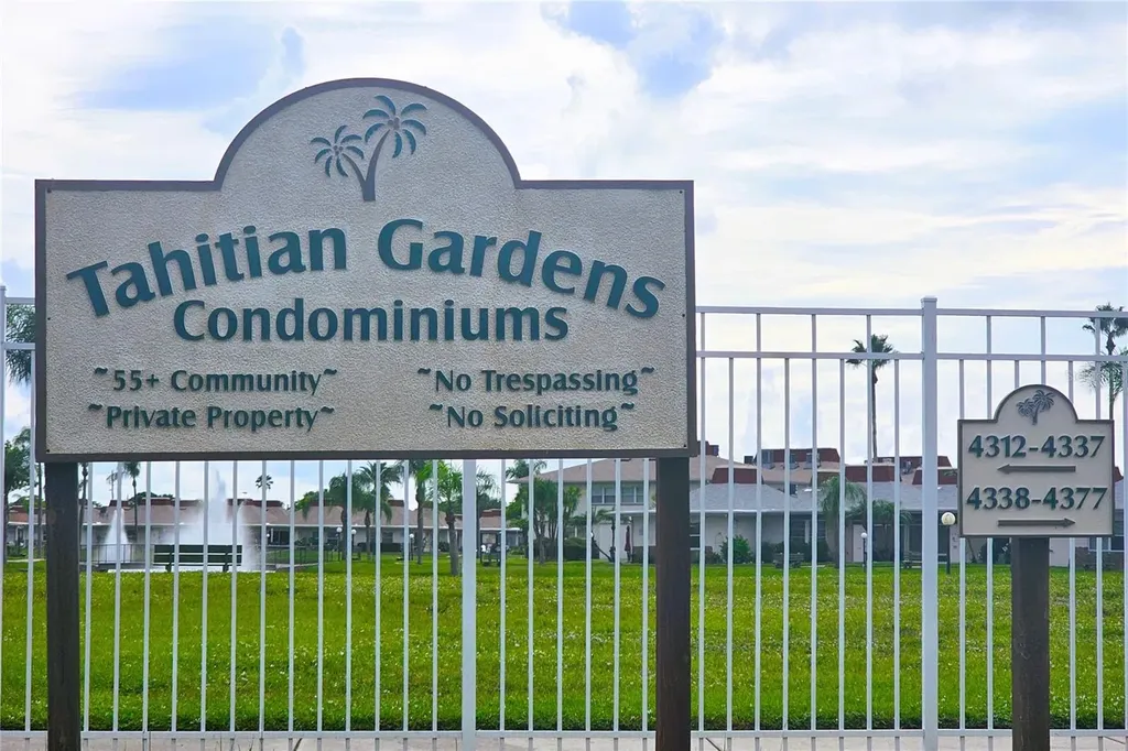 4324 Tahitian Gardens Circle Holiday FL 34691