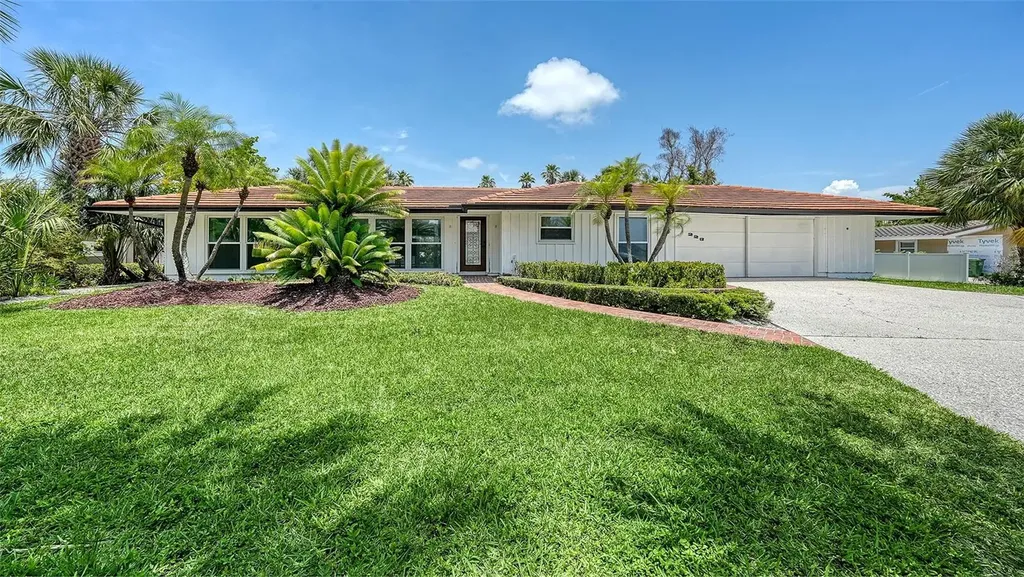 223 Seagull Lane Sarasota FL 34236